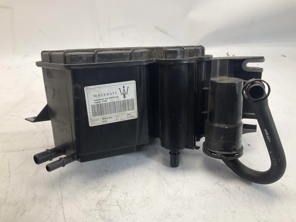 Evaporador de vapor de combustible Maserati Levante 17-22 emisión bote EVAP Q Foto 3 de 4