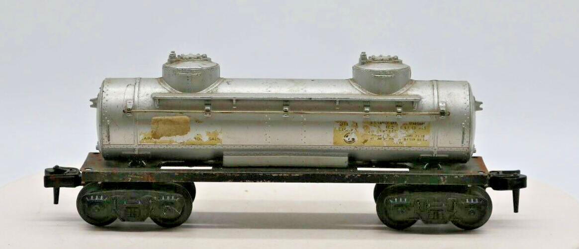 Vintage Lionel 1:48 Scale Sunoco Two Dome Tanker 2465 Weathered O Gauge