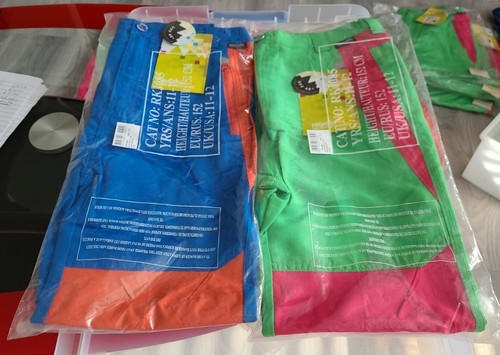 Gemischtes Kinderkleidungspaket Restposten 2 Artikel nagelneu Regatta Alter 11-12 Hosen - Bild 1 von 4