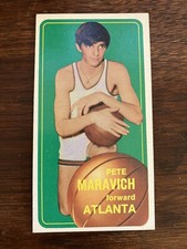1970-71 Topps #123 Pistol Pete Maravich- Rookie RC Centered EX-Nm LSU ATG HOF