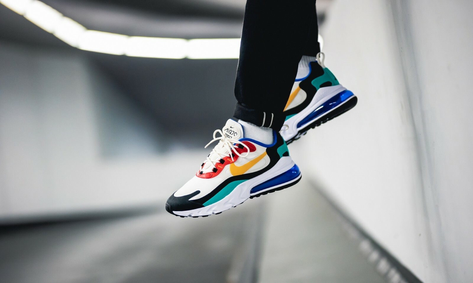 Nike Air Max 270 React Bauhaus Art Noir Blanc paniers 6 7 8 9 10 11 12 Nike Air Max 270 React Bauhaus Art Noir Blanc paniers 6 7 8 9 10 11 12