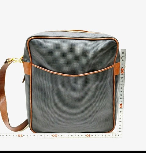 Bottega Veneta Gray PVC Crossbody Bag Unisex - Picture 2 of 11