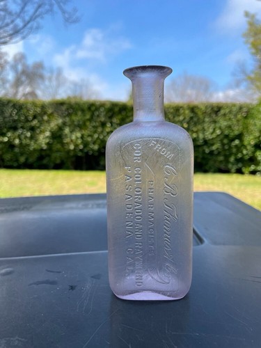 FROM C.B. THOMAS & CO. PHARMACISTS PASADENA, CAL. DRUG STORE BOTTLE NEAT RARE - Picture 2 of 4