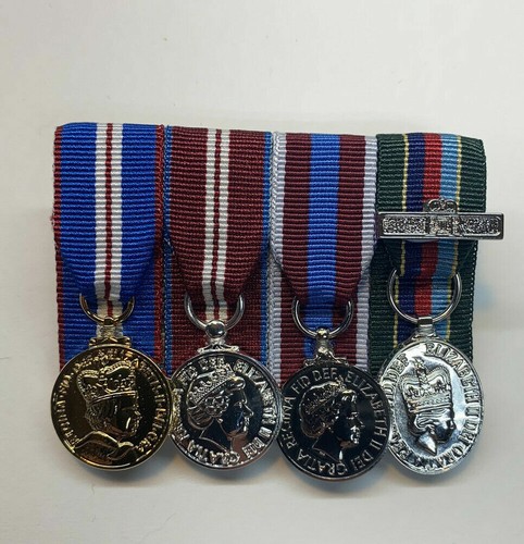 QUEEN`S PLATINUM JUBILEE 2022 MEDAL MINI COURTMOUNTED MEDAL SETS CAMPAIGN LS&GC - Picture 91 of 118