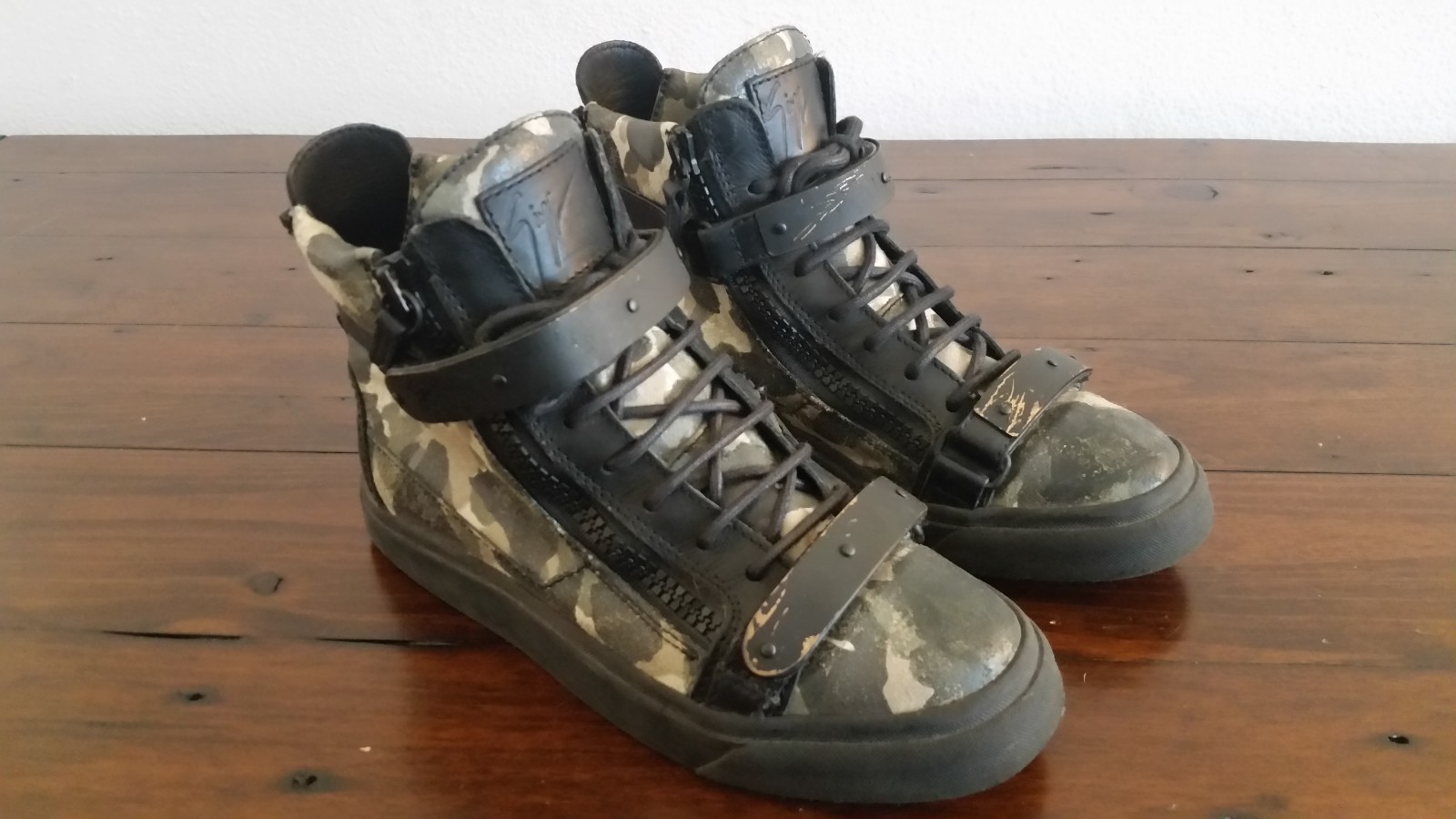 Para mujeres Cuero Camo Giuseppe Zanotti Londres entrenadores Top tenis Sz-37.5 De Alto Para mujeres Cuero Camo Giuseppe Zanotti Londres entrenadores Top tenis Sz-37.5 De Alto