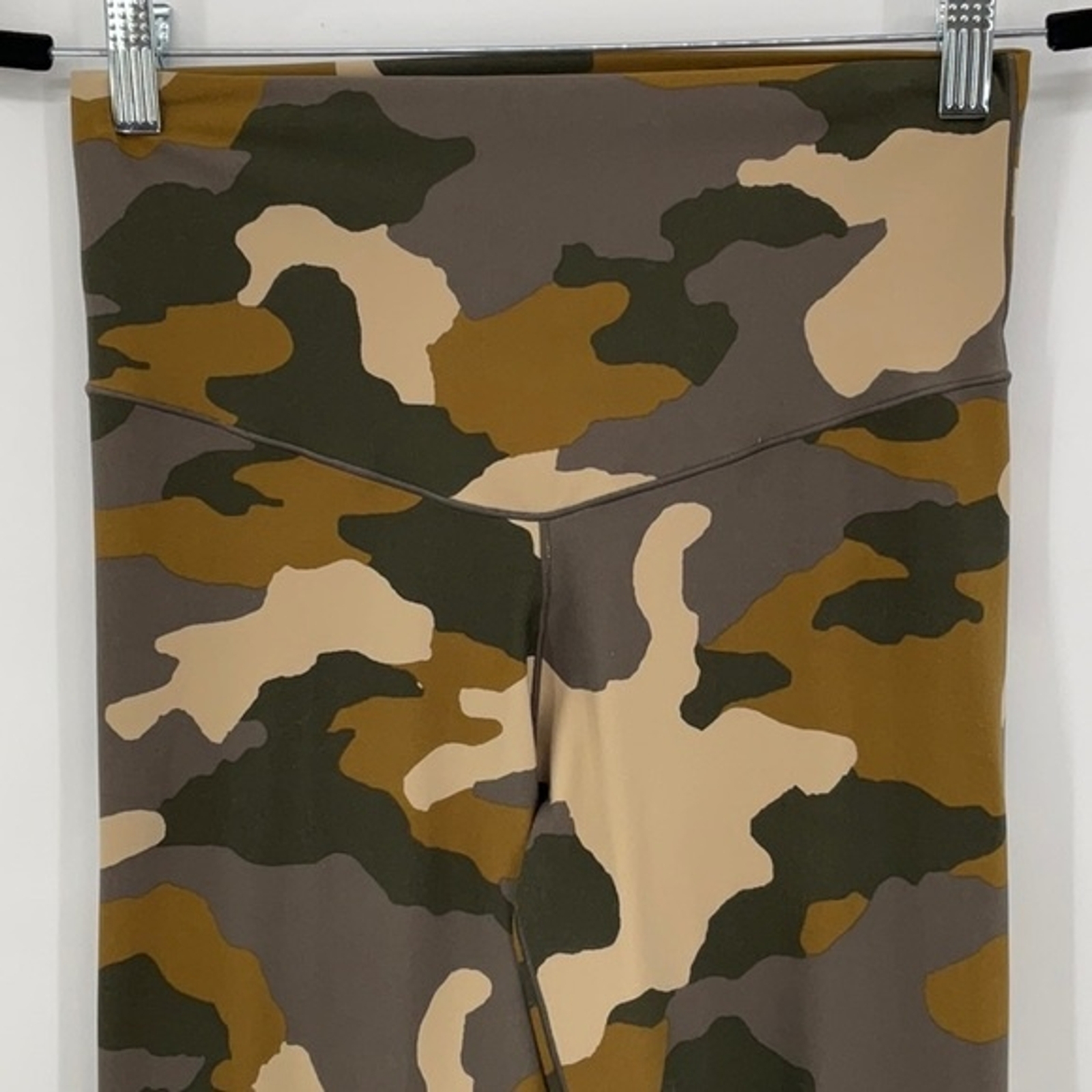Aerie OFFLINE CAMO Leggings Size Large - image 2