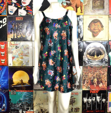 90s Looney Tunes Christmas Holiday Nightgown Polyester Satin Vintage 1997 Green