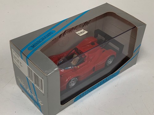 1/43 Minichamps Ferrari 333 SP IMSA-WSC  from 1994 in Presentation Red  D173 - Picture 4 of 5