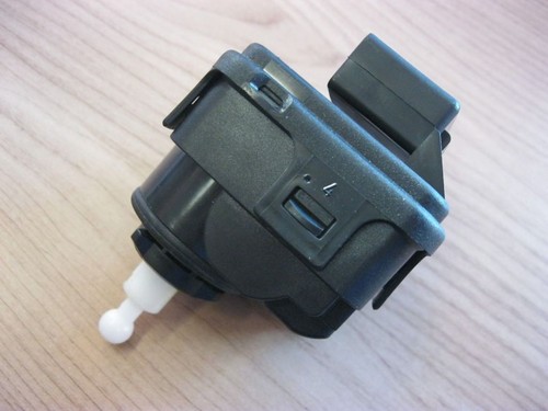 Stellmotor Scheinwerfer Audi A3 8L A4 B5 A6 4B 4B0941295