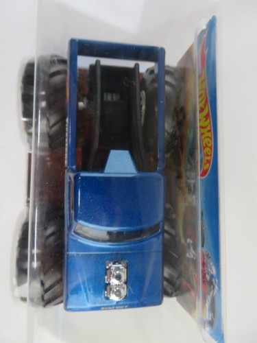 Hot Wheels Monster Trucks 1:24 Bigfoot Vehicle [ Exclusive] 2018 SEALED NEW - Picture 8 of 11