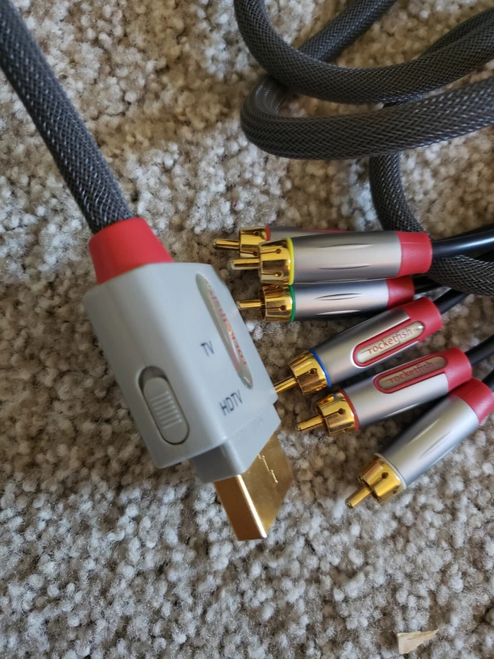 Rocketfish HDTV/TV Xbox 360 Component Cable with Selectable Switch - Image 3 of 4