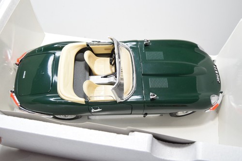 B39 1:18 BBURAGO BURAGO 3016 JAGUAR E TYPE CABRIOLET 1961 VERDE NUOVO CON SCA... - Foto 8 di 19