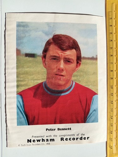 Vintage Old Football Programme West Ham UNITED 1968 Photos pair players 1968 - Picture 2 of 6