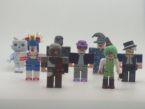 Lote de 8 figuras misteriosas Roblox Celebrity (4) y Action (12) Series - Imagen 1 de 9