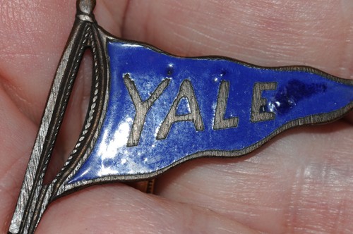 Prendedor banderín antiguo raro de la Universidad de Yale esmalte azul con respaldo de latón histórico*