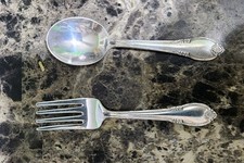 1847 ROGERS VINTAGE c1948 REMEMBRANCE SILVERPLATED BABY FORK SPOON