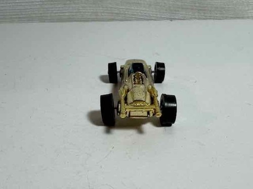 Hot Wheels Redline Indy Eagle in Gold Very nice condition - Picture 7 of 9