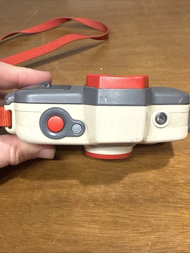 Canon Sure Shot WP-1 Waterproof 35mm Film Camera Tested - Picture 5 of 10