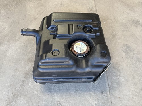 Land Rover Defender Puma Tdci 2.4 110 130 Diesel tank #D - Picture 2 of 2