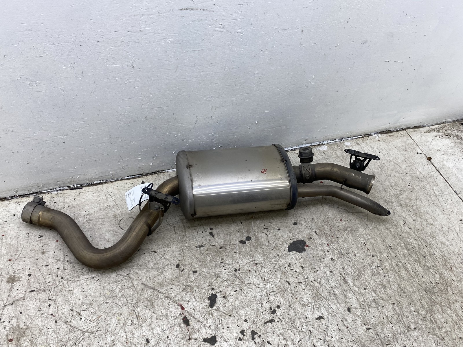 2010-2020 BENTLEY MULSANNE OEM REAR RIGHT EXHAUST MUFFLER SILENCER PIPE TUBE