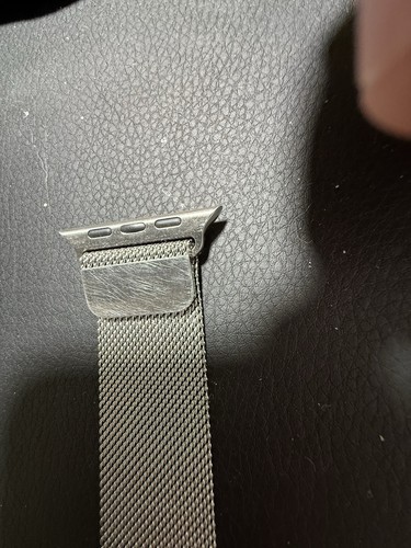 Apple Watch Series 8 Stainless Steel 45 mm GPS w/ LTE and Milanese Watch Band - Picture 8 of 15
