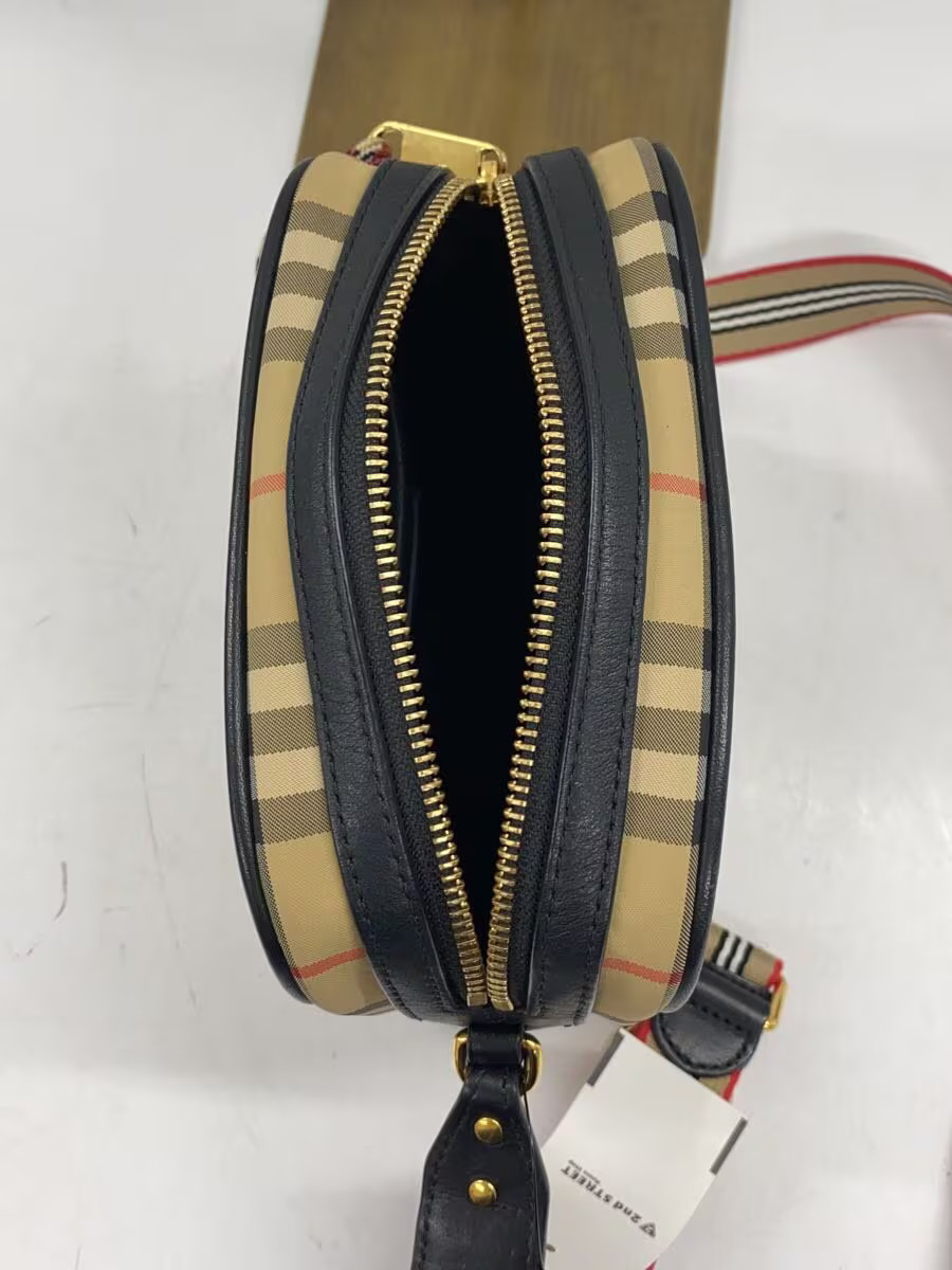 BURBERRY Nova Check Pattern B Patch Shoulder Came… - image 6