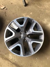 Used Wheel fits: 2015 Jeep Renegade 18x7 aluminum 5 spoke polished and painted o