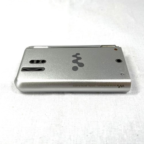 Sony Walkman NW-A918S 8GB Silver Hi-Res Audio MP3 Player Japan Model Tested - Picture 5 of 7