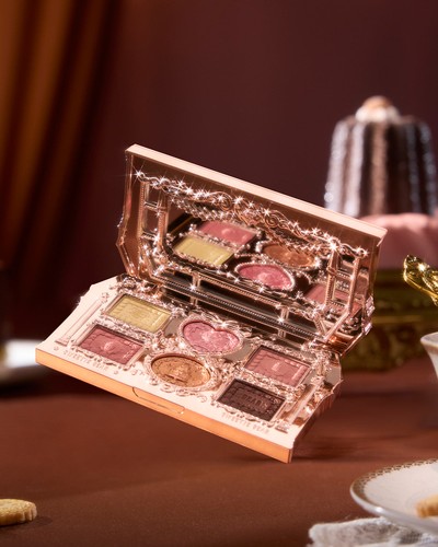 The Sweetie Bear 6-Color Makeup Palette , flower knows eyeshadows - Picture 2 of 22