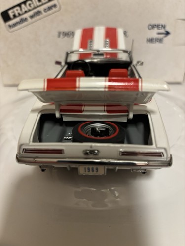 danbury mint 1969 Chevrolet Camaro Z28. - Picture 6 of 10