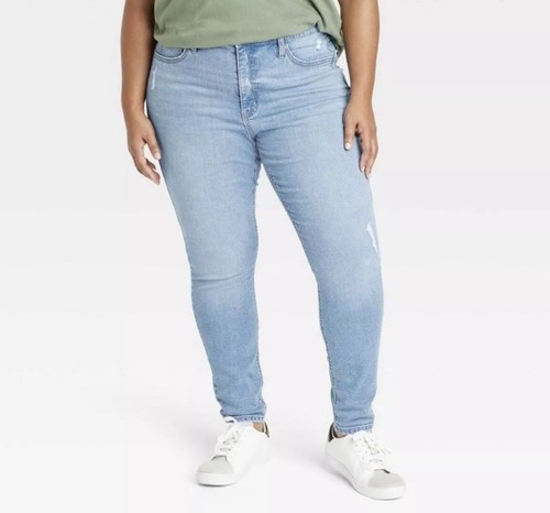 Ava & Viv Women's Sz 20 Jeans Mid-Rise Skinny Distressed Blue Denim Fitted New - Picture 2 of 3
