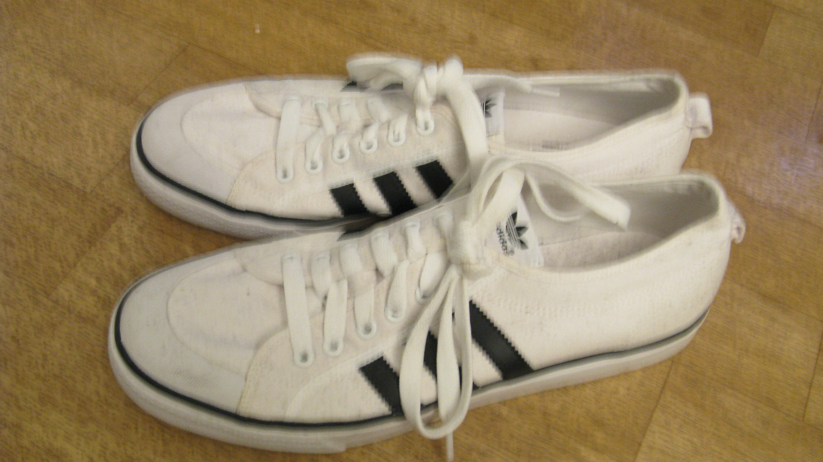 Adidas Herren Sneaker Gr. 47 Weiß Schwarz Sneakers Turnschuhe Men Gay Skater TOP Adidas Herren Sneaker Gr. 47 Weiß Schwarz Sneakers Turnschuhe Men Gay Skater TOP
