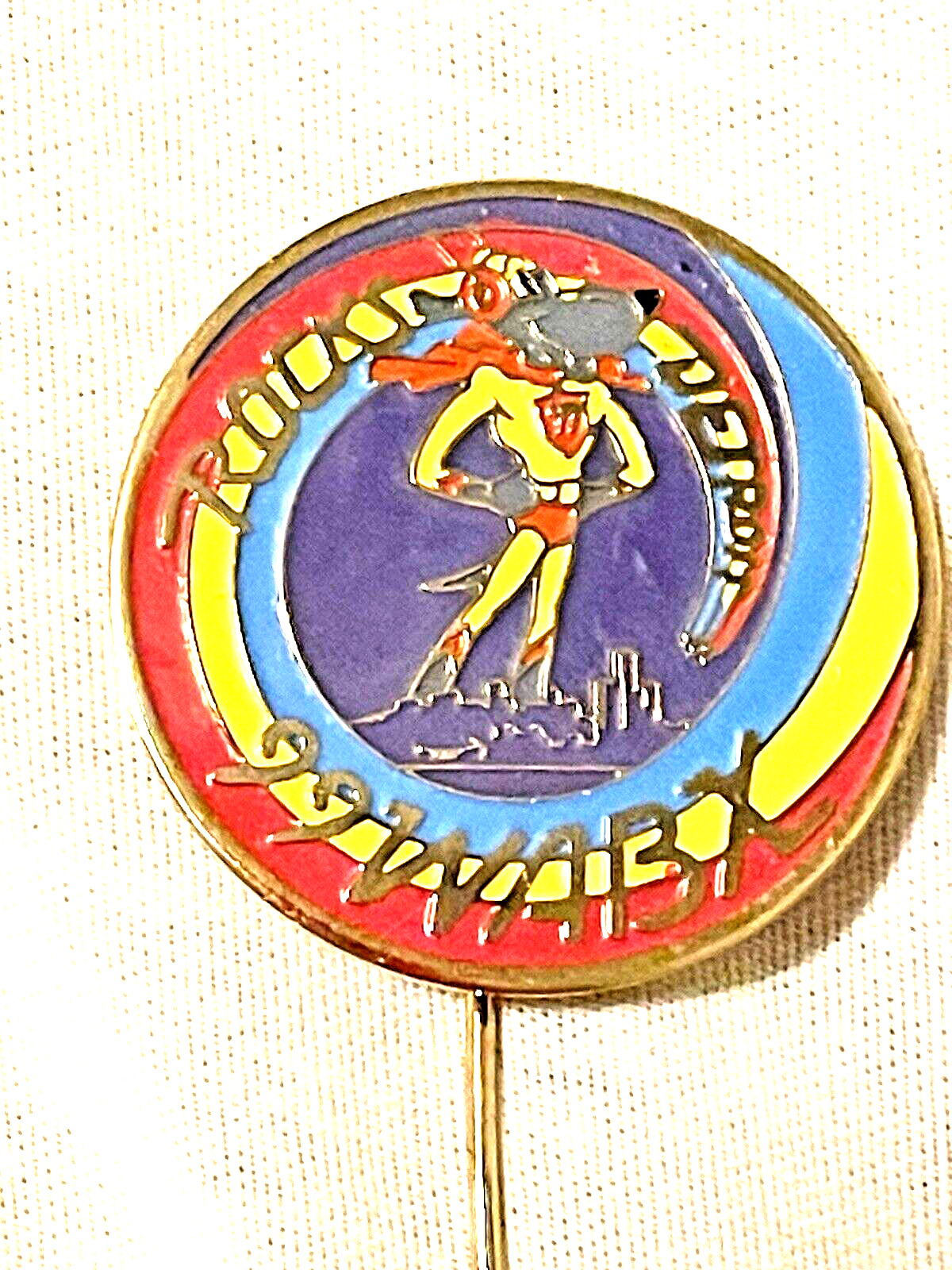 WABX 99.5 X-PUP Vintage Detroit Radio  pinback/Button Lapel Pin Badge 1978