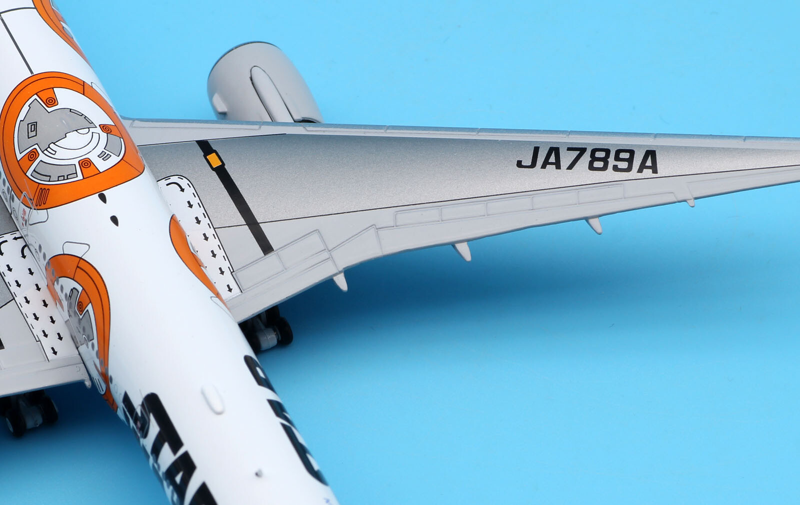 JC Wings 全日空 ANA 1:400 B777-300ER JA789A Star ANA Boeing 777-300ER SW special livery BeeBee-eight