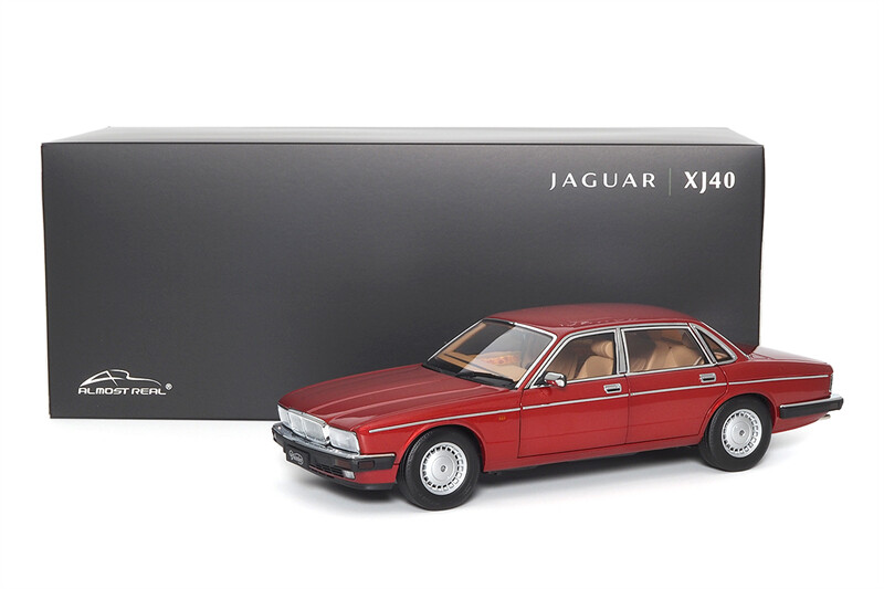 702-023 Almost Real 1/18 ジャガー XJ6 X350 1/18 Almost Real Jaguar XJ6 (X350) (Ebony Black) Car Model