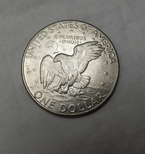 Two 1971 D, One 1972 D & One 1972 Eisenhower 40% Silver Ike Dollars - Picture 8 of 10