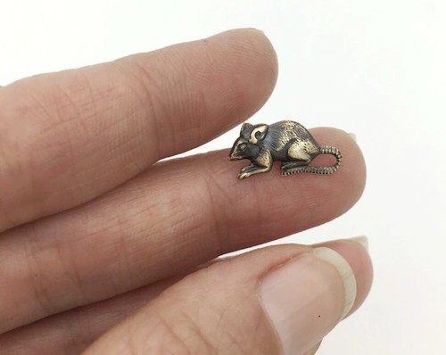 Tiny Rat Lapel Hat Jacket Bag Pin Rodent Lover Tail Antiqued Brass - Picture 5 of 5