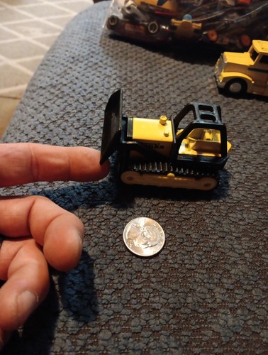 Vintage 1994 Tonka Mini Caterpillar Bulldozer Yellow China - Picture 5 of 6