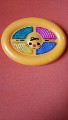 #ad Hasbro 2002 Handheld Electronic Simon Memory Game $4.50