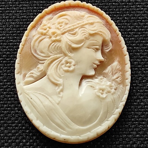 Cameo Carved Shell Brooch and Unmounted Cameo - Picture 7 of 7