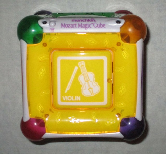Munchkin Mozart Magic Cube baby kids music game toy play developmental sounds