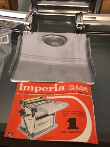 Imperia R220 Manual Pasta Machine - Picture 2 of 10