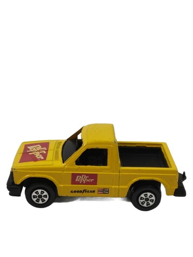 Vintage TootsieToy 4” Yellow Dr. Pepper Chevy S-1O Truck Goodyear - Picture 3 of 7