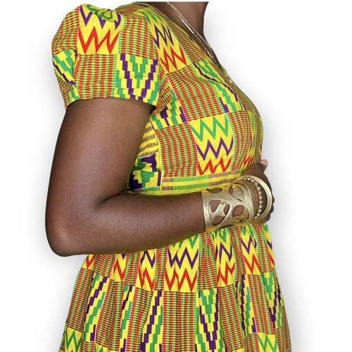 Gelbes und mehrfarbiges fließendes Damenkleid mit Kente-Print - Bild 4 von 6