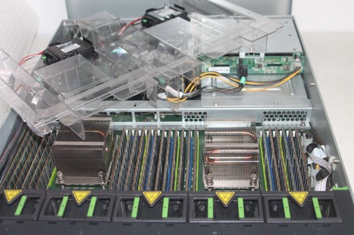 FUJITSU Primergy RX2540 M1 2x Xeon E5-2650 V3@2,30Ghz 13x 600Gb SAS / 384Gb .#A3 - Photo 9/21
