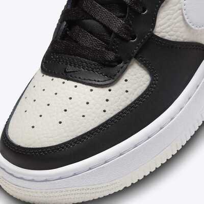 Nike Air Force 1 ブラック AIR FORCE 1 `07 LV8 - BLACK / LIGHT LILAC
