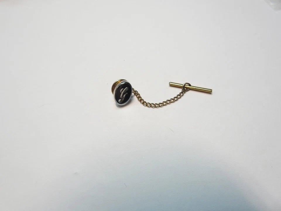 Prendedor de solapa cuadrado con textura de vidrio negro Swank firmado tono plateado Tie Tac de colección Foto 2 de 4