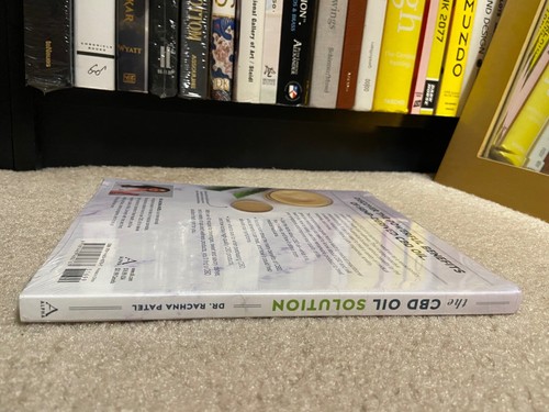 NEW! the CBD OIL SOLUTION~Treat chronic pain, anxiety, insomnia PAPERBACK BOOK - Picture 4 of 4