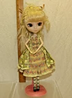 Articulated PULLIP Tiphona DOLL Winking Eyes Innocent World P-016 w Groove Stand