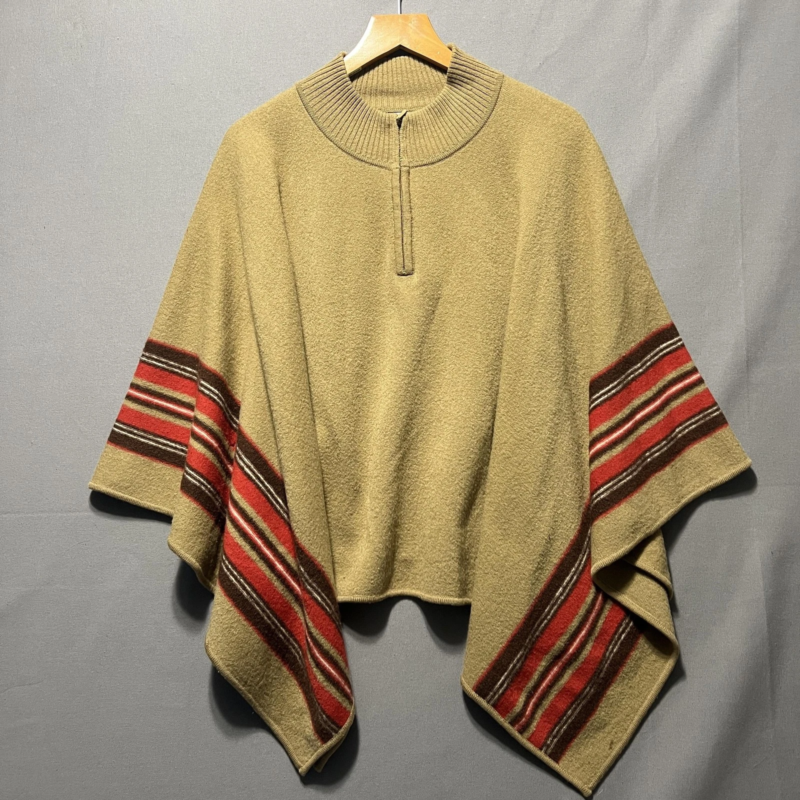 Pendleton Poncho Womens One Size Beige Wool Zip Western Striped Cape TWO HOLES